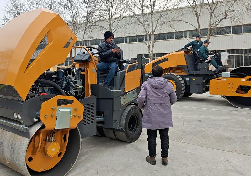 國外客戶來我廠參觀考察，并達成合作意向